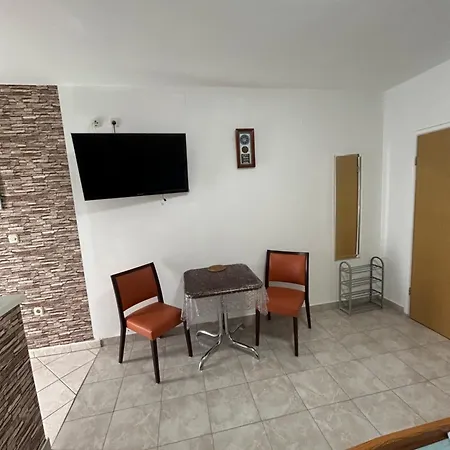 Апартаменты Apartments Zrakic *