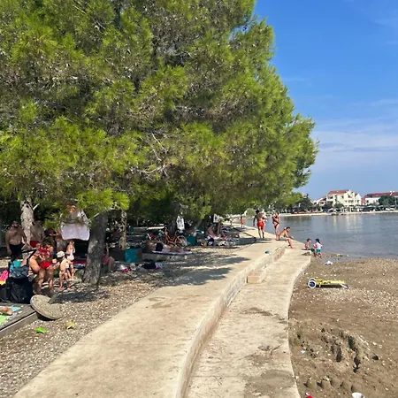 Апартаменты Apartments Zrakic Затон