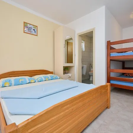 Apartments Zrakic Апартаменты Затон