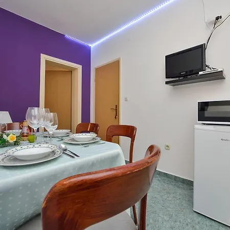 Apartments Zrakic