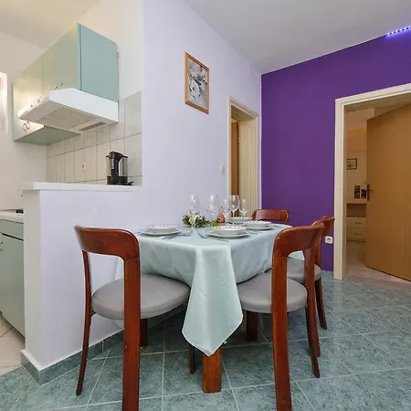 Апартаменты Apartments Zrakic Затон