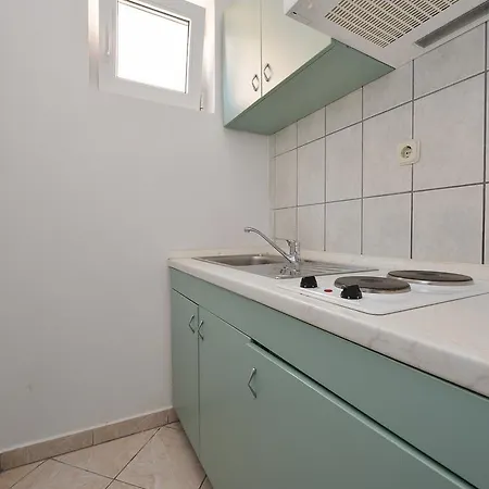 Апартаменты Apartments Zrakic Затон
