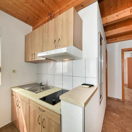 Apartments Zrakic