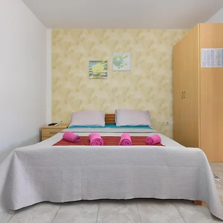 Apartments Zrakic Apartman *