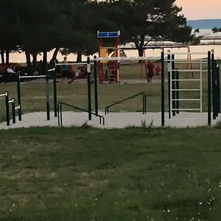 شقة Zrakic زاتون