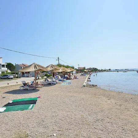 Apartments Zrakic *