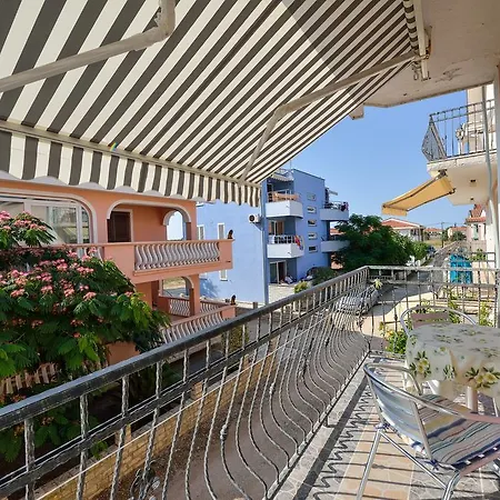Apartments Zrakic *